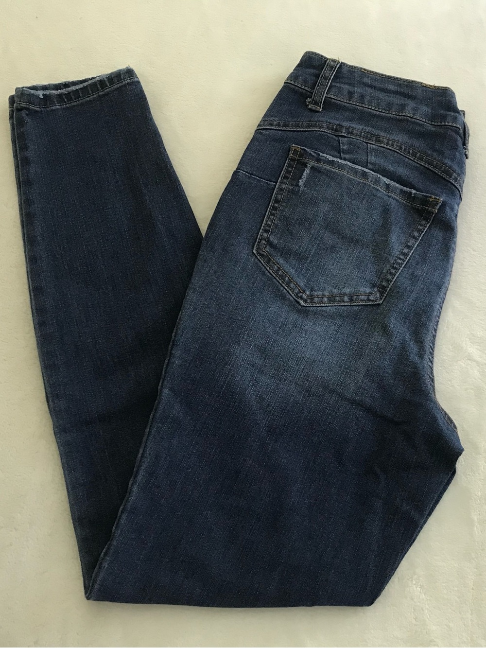 BLUE SPICE BUTT LIFTER SKINNY DARK WASH JEANS SLIGHTLY DISTRESSED SIZE 9 JUNIORS